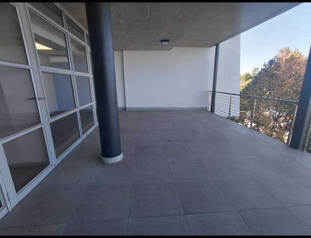 358M² OFFICE FOR SALE IN LYME PARK